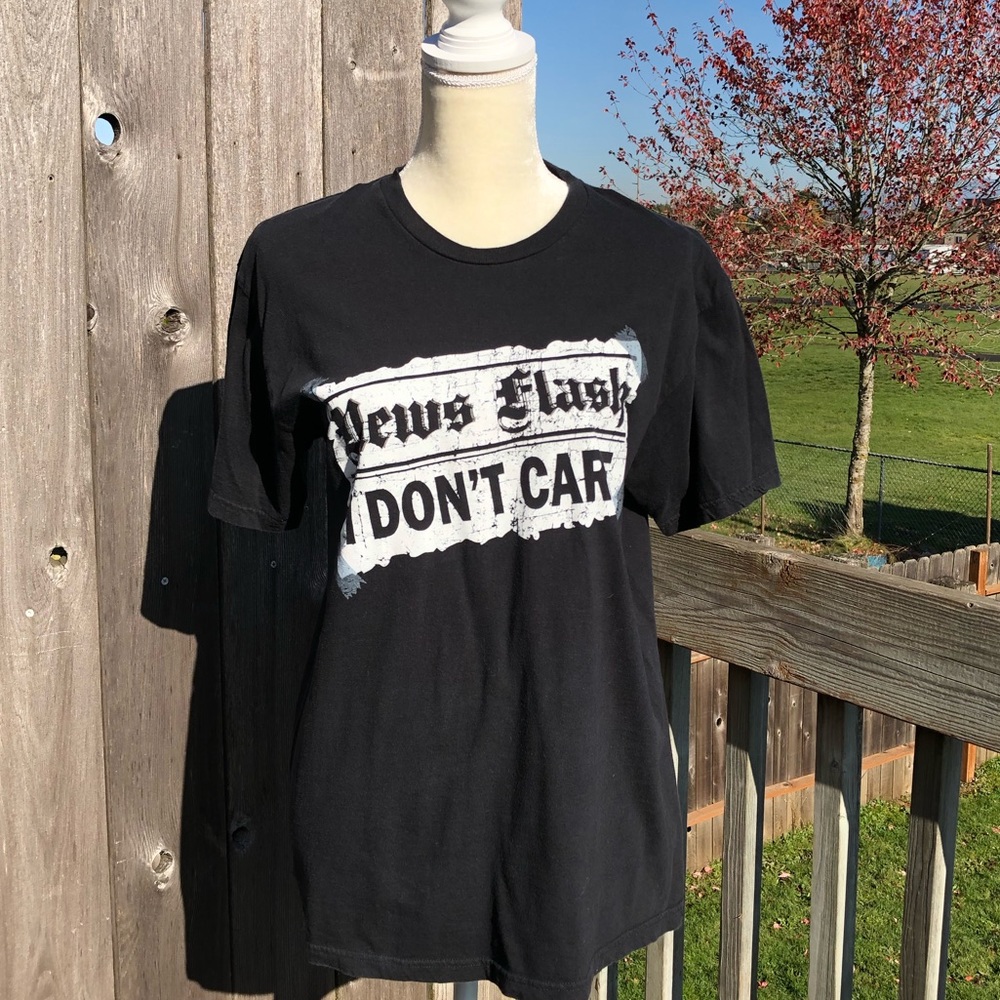 Ink Inc “News Flash I Don’t Care” Womens Tee Large